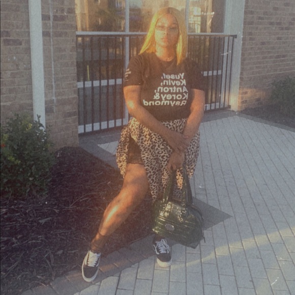 Green Purse - Picture 4 of 4